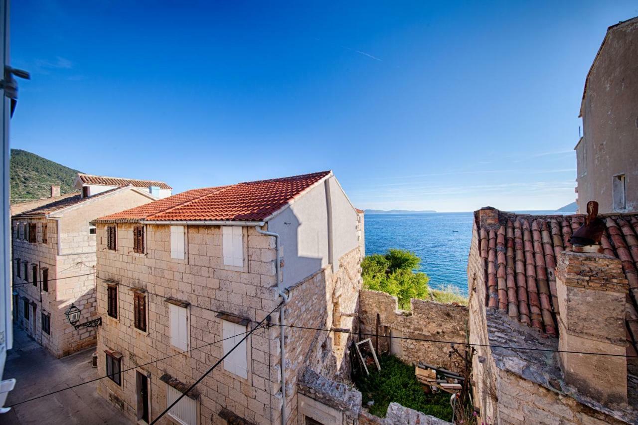 Apartments Marinkovic Komiža Buitenkant foto
