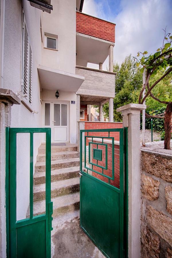 Apartments Marinkovic Komiža Buitenkant foto